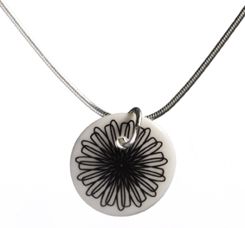 Halsband, 1 berlock- vit/svart